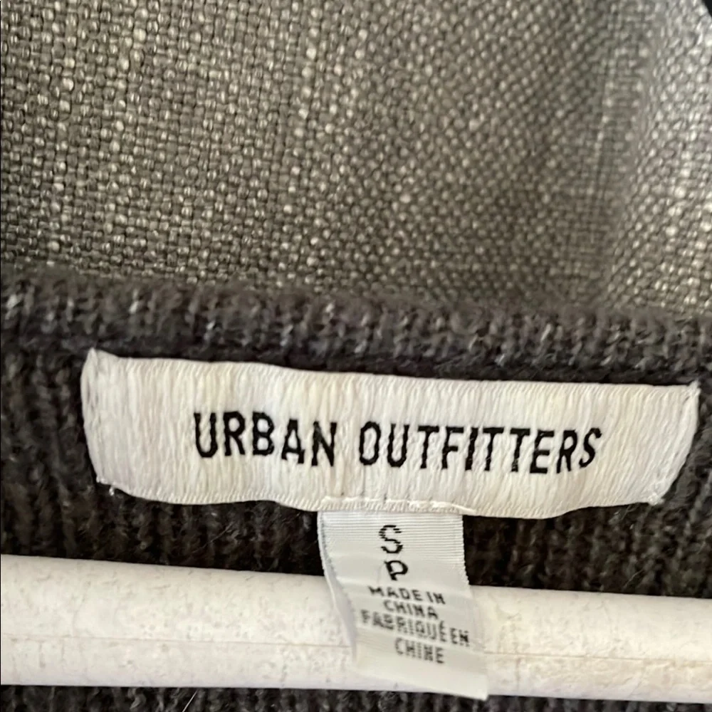 Gray Button-Up Ribbed Top - Picture 2 of 3